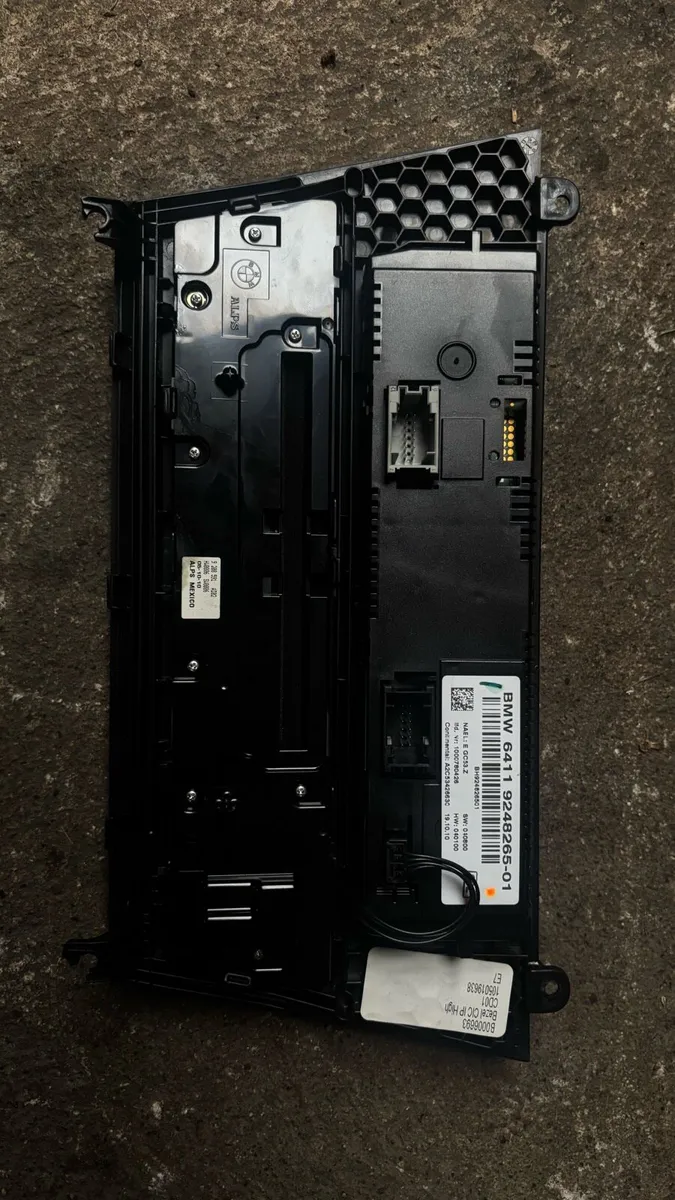 BMW X3 xDrive 2011 – Parts for Sale - Image 3