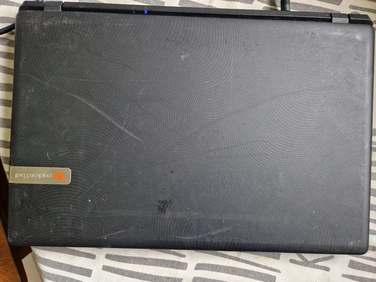 Packard Bell Laptop, EasyNote Z5WGM Intel Celeron - Image 4