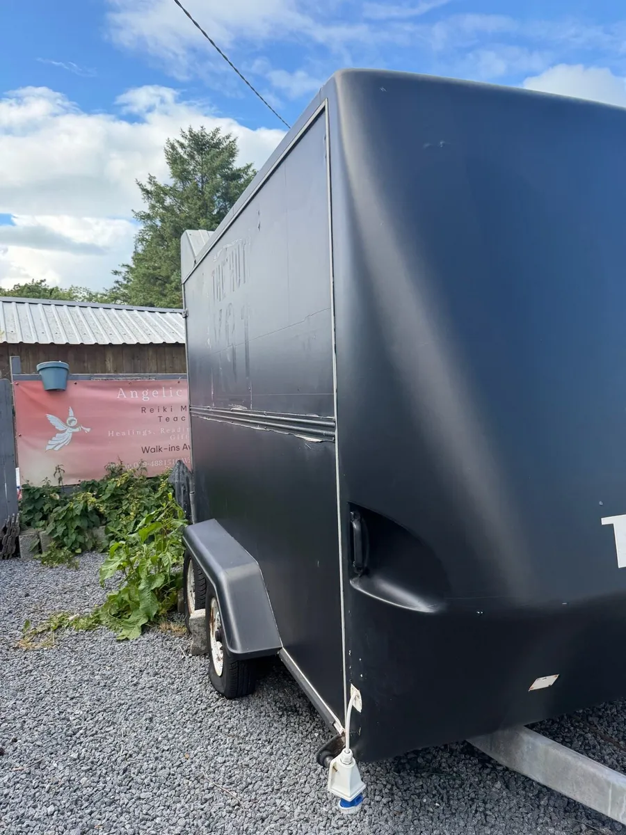 Food trailer - Image 4