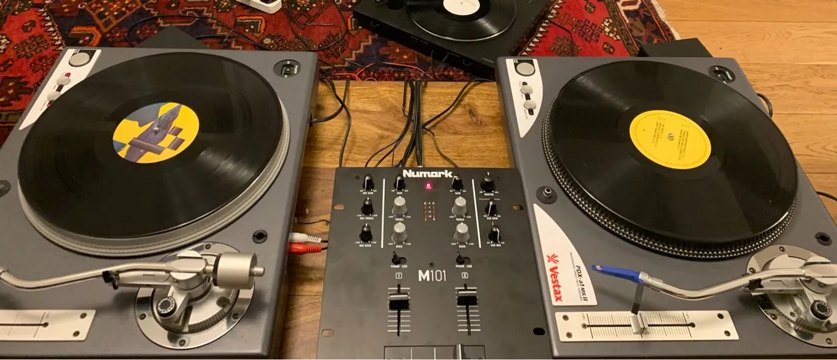 Turn table - Image 1