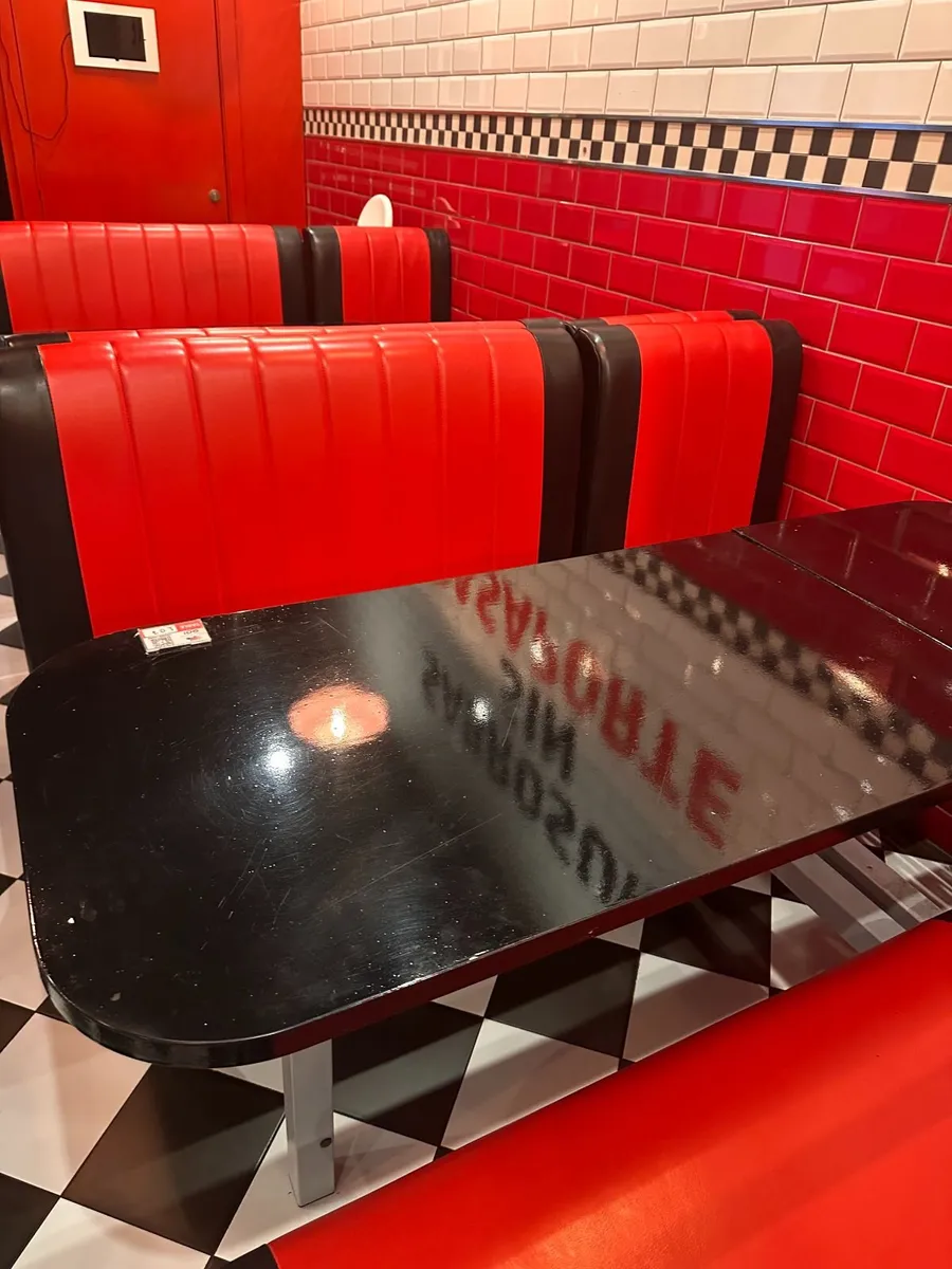 Fast food restaurant seats - Image 4