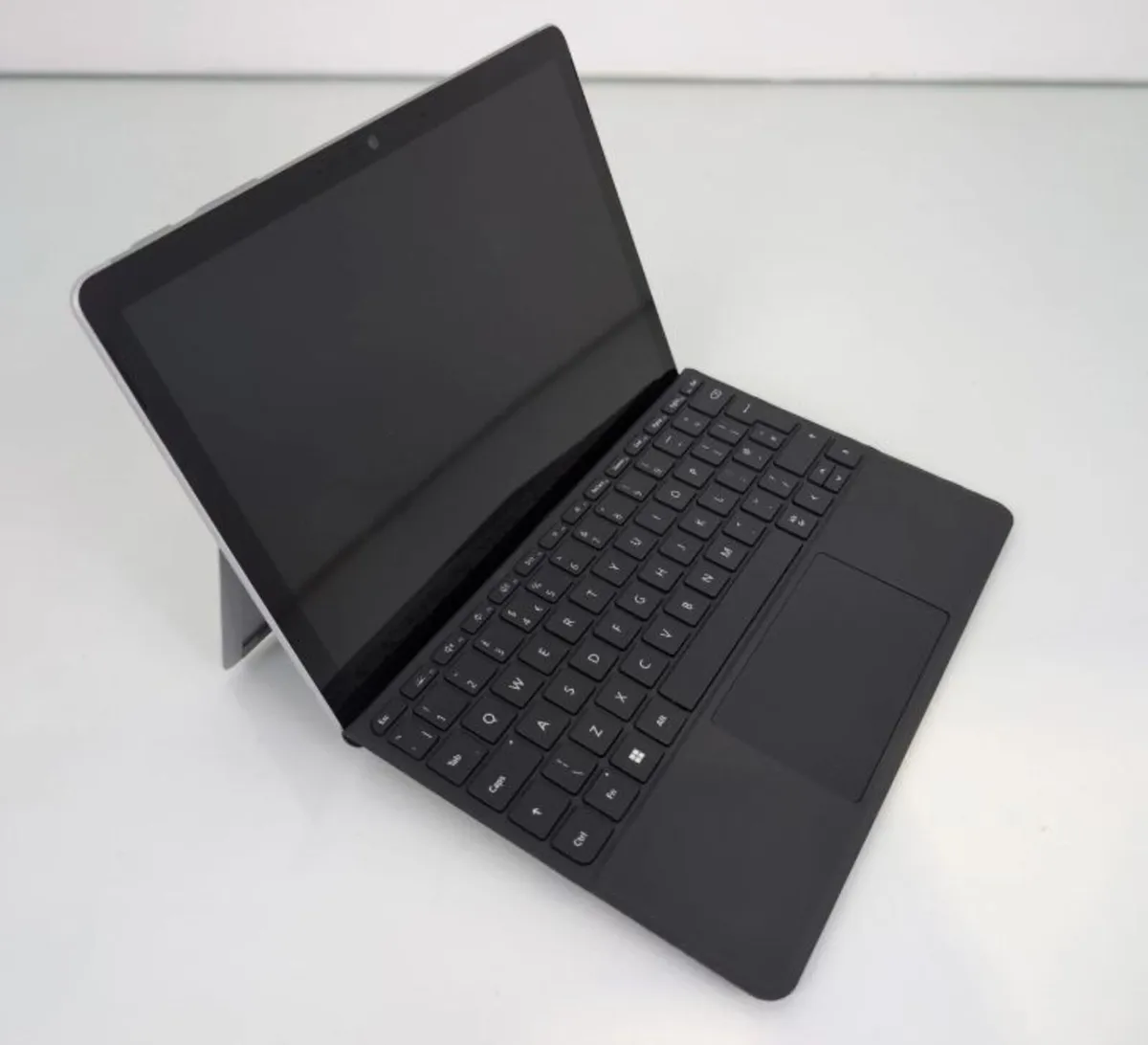 Microsoft Surface Go 2 Tablet Keyboard 4GB 64GB SS - Image 1