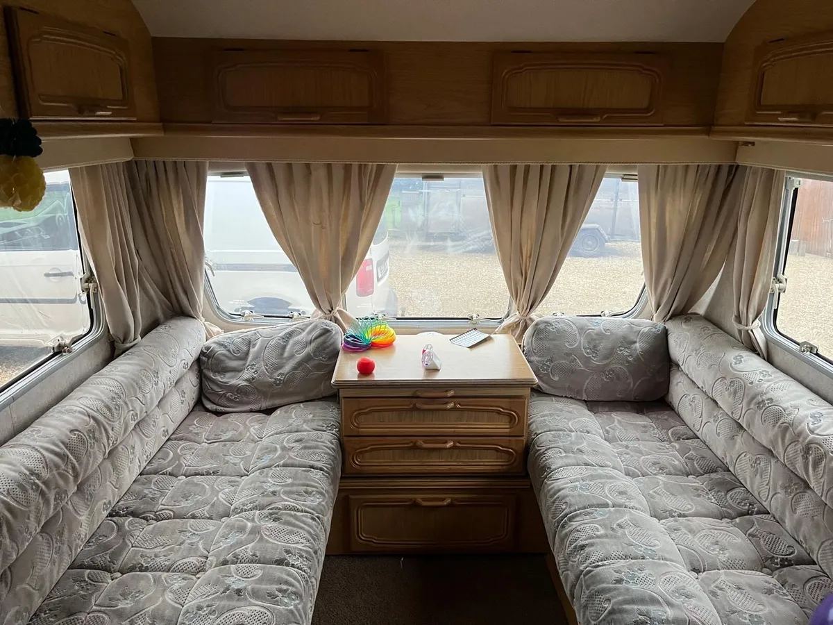 Caravan - Image 3