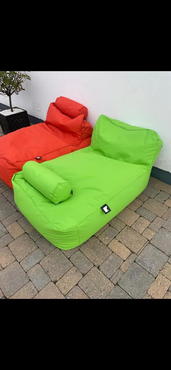 outdoor b bed - Image 1