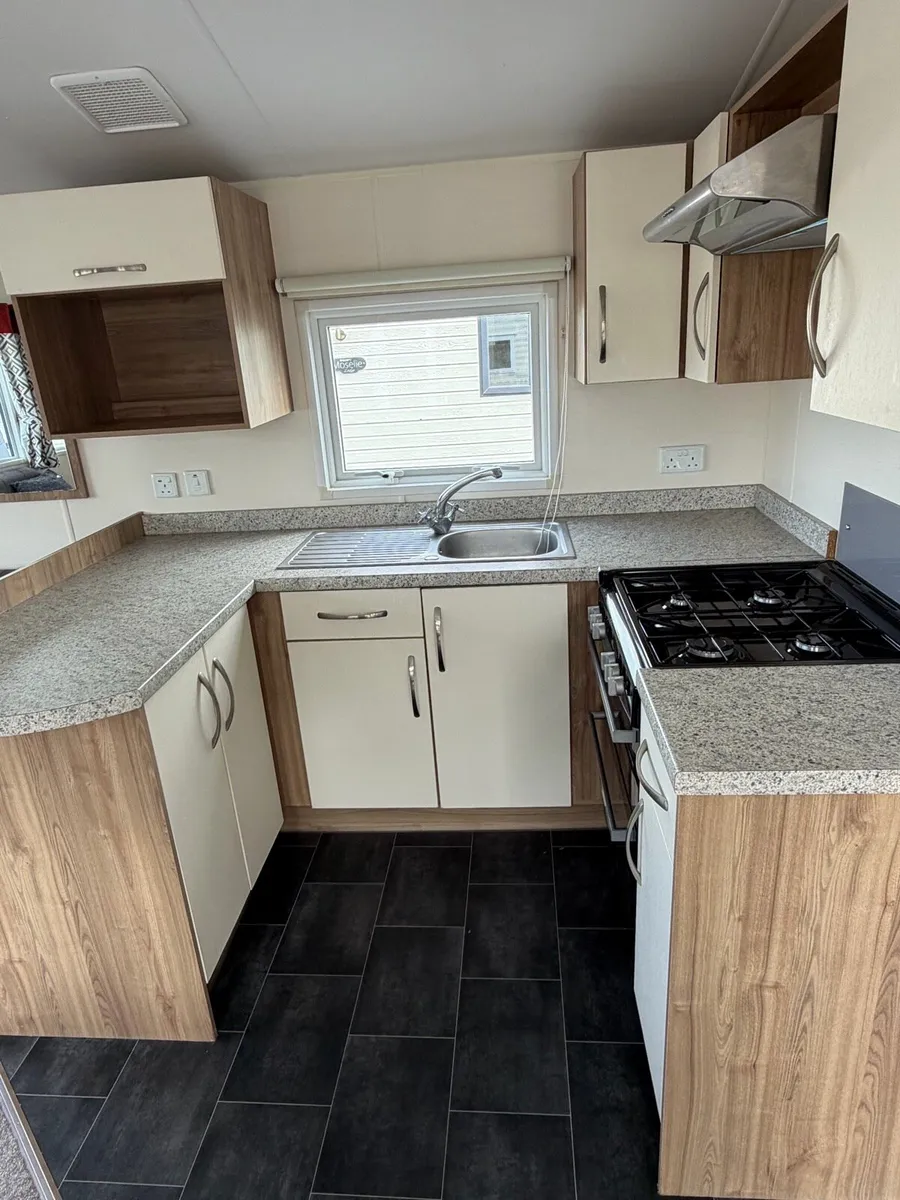 Willerby Rio Gold 28 x 12 x 2 Bedroom - Image 3