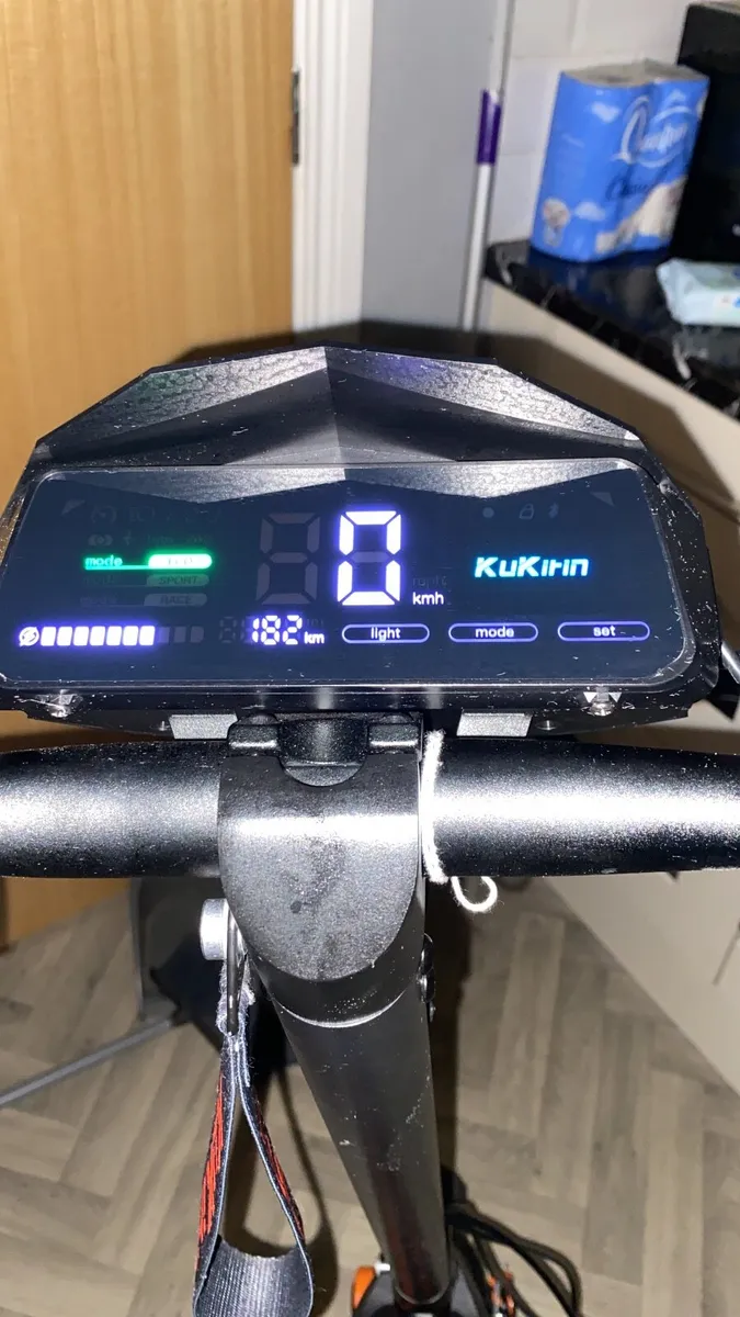 Kukirin G3 - Image 1