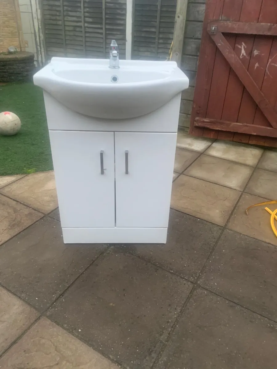 Vanity unit with sink - Image 2