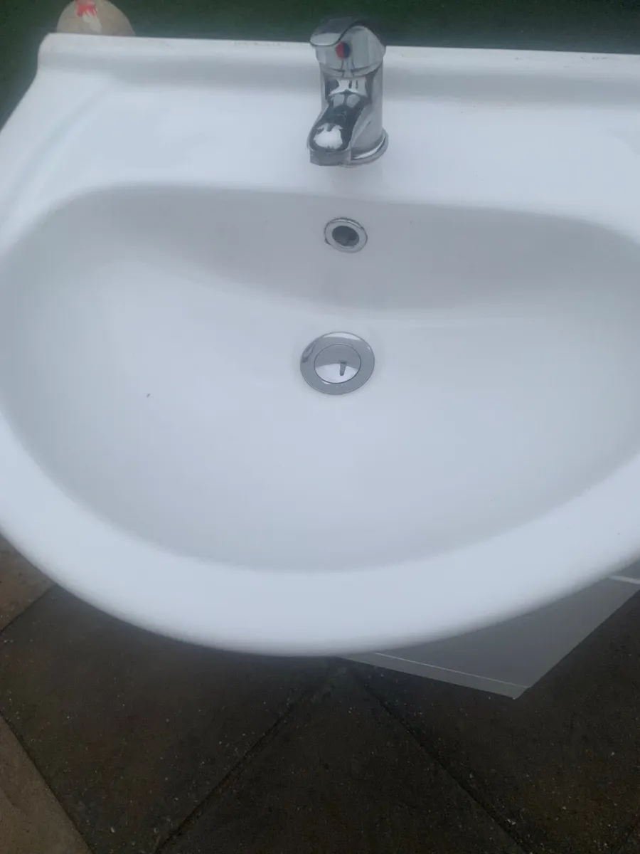 Vanity unit with sink - Image 3