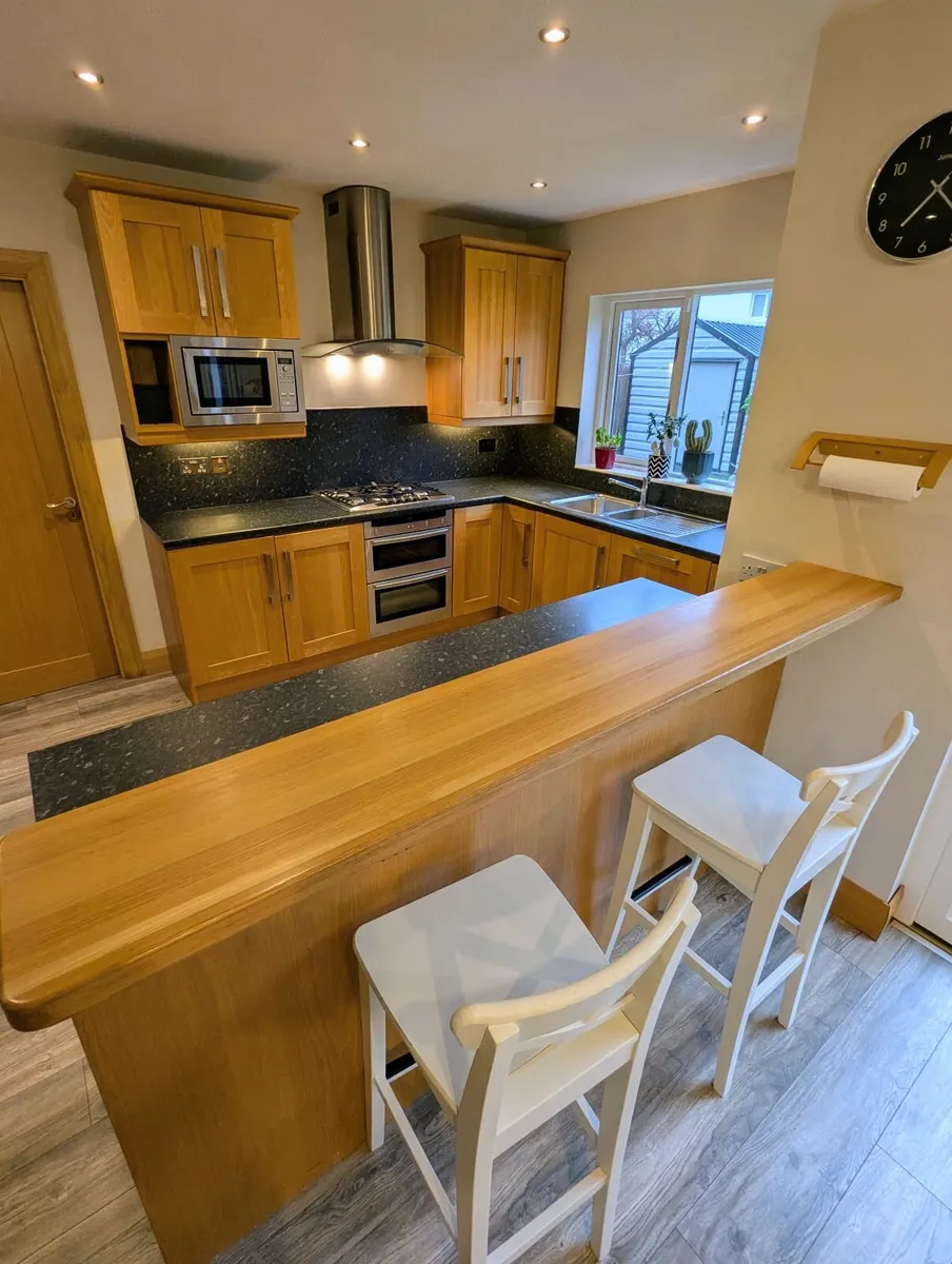 Kitchen countertop - Image 4