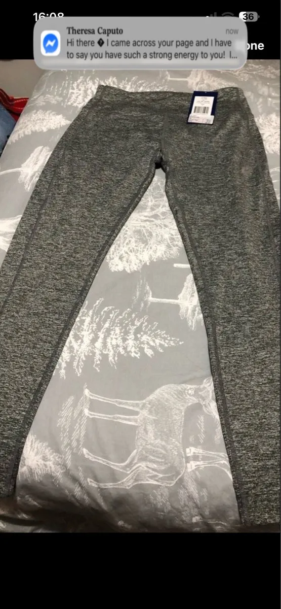 Ladies BNWT Ascis gel leggings size S €15 - Image 1