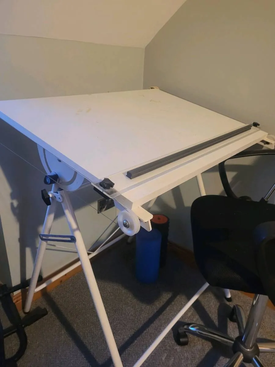 Desk and chair - Image 2