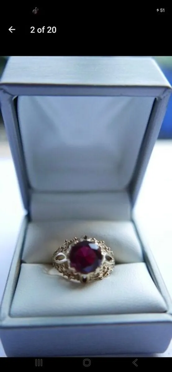 Vintage 9kt yellow gold oriental Ruby ring - Image 1