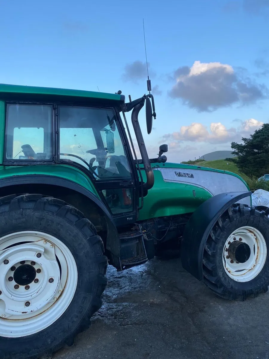 Valtra T170 - Image 2