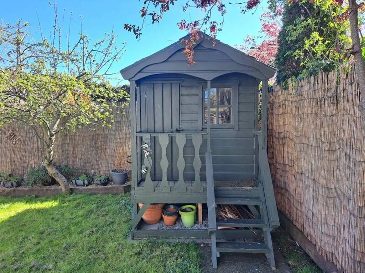 Playhouse - Image 2