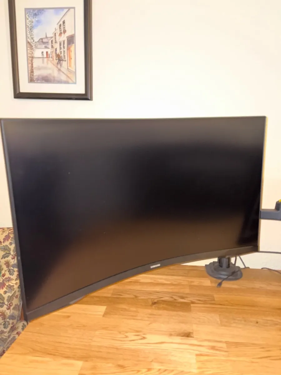 SAMSUNG Odyssey G5 32" Curved Gaming Monitor - Image 2