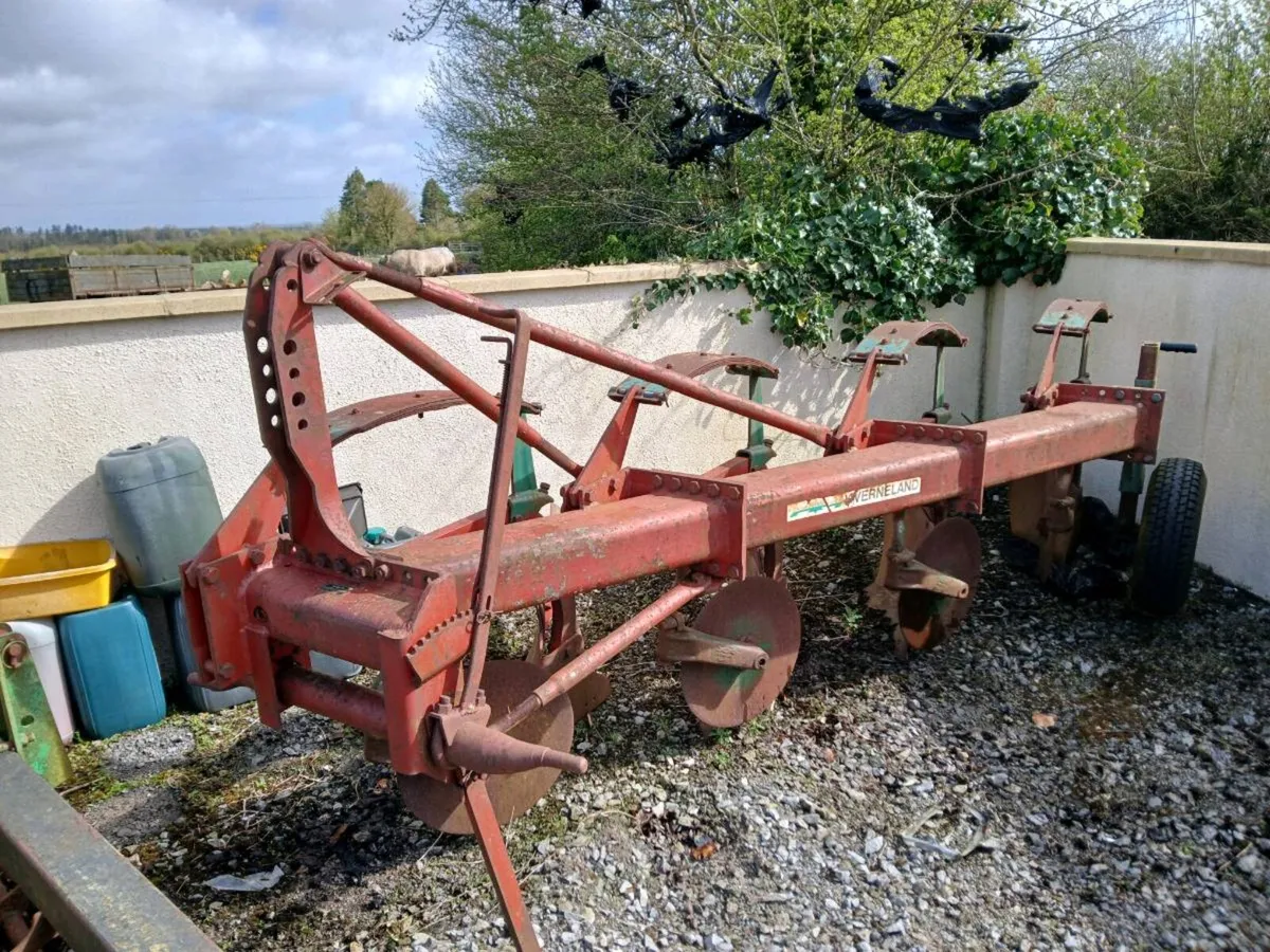 Four furra plough - Image 2