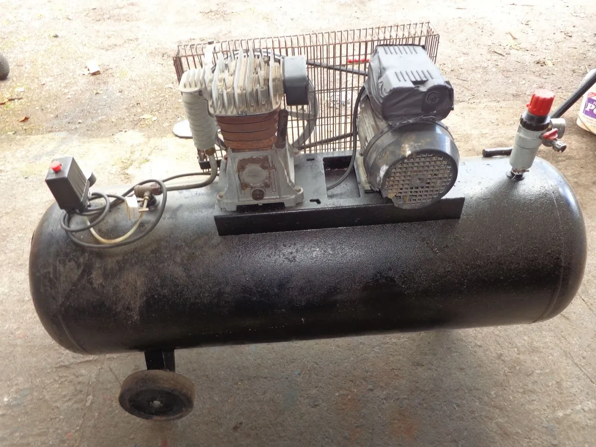 air compressor - Image 1