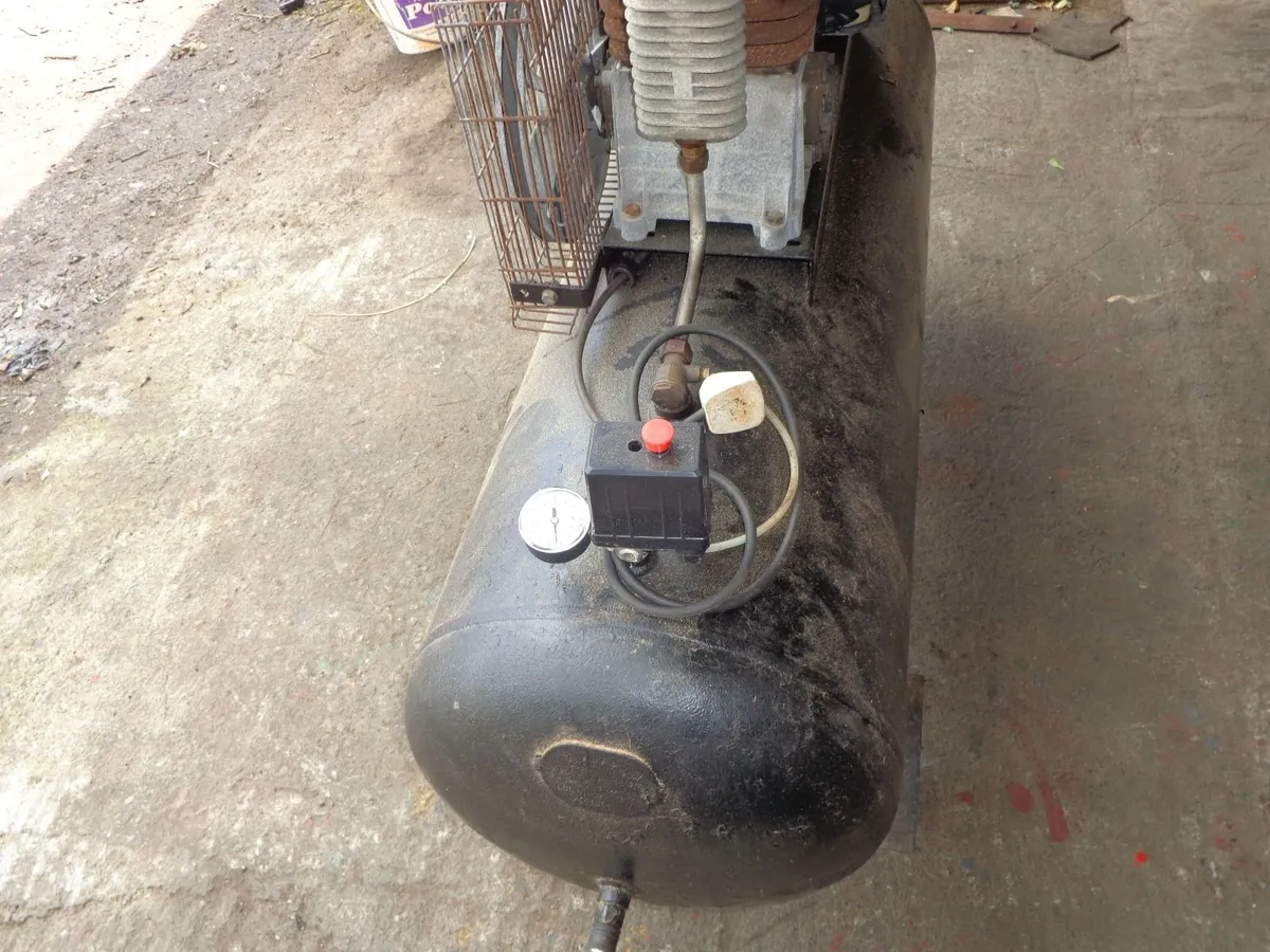 air compressor - Image 3