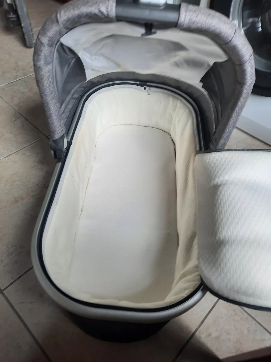 Vista 2 bassinet - Image 3
