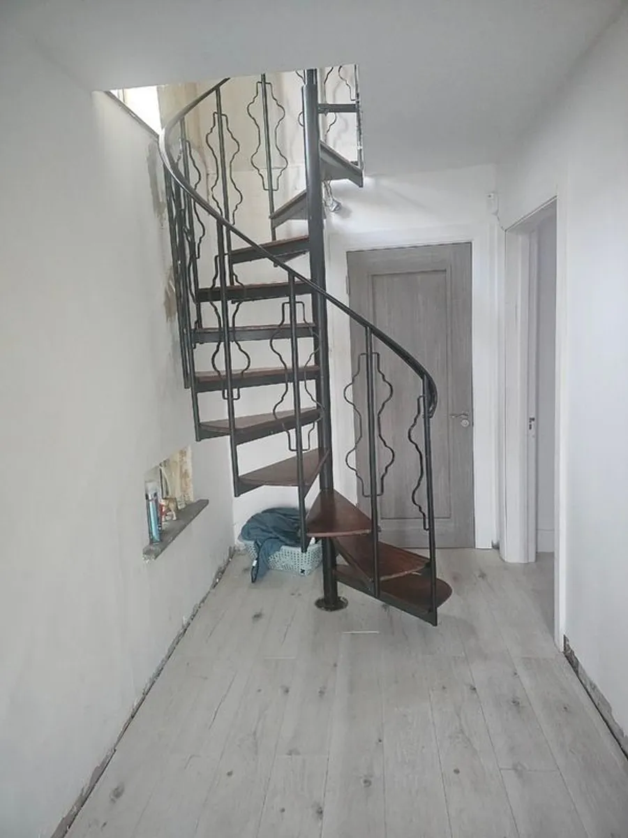 Spiral stairs - Image 1