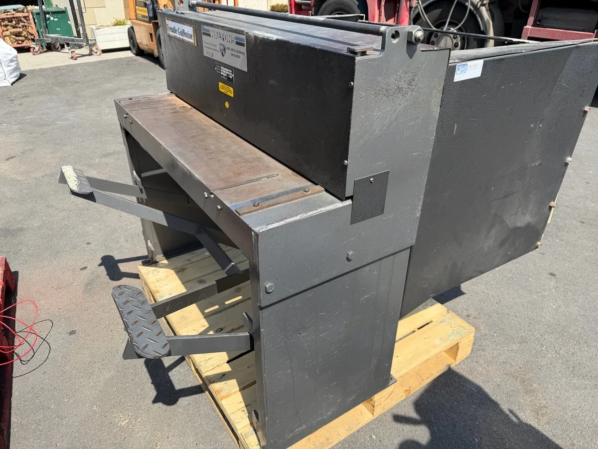 Ex school guillotine - Image 3