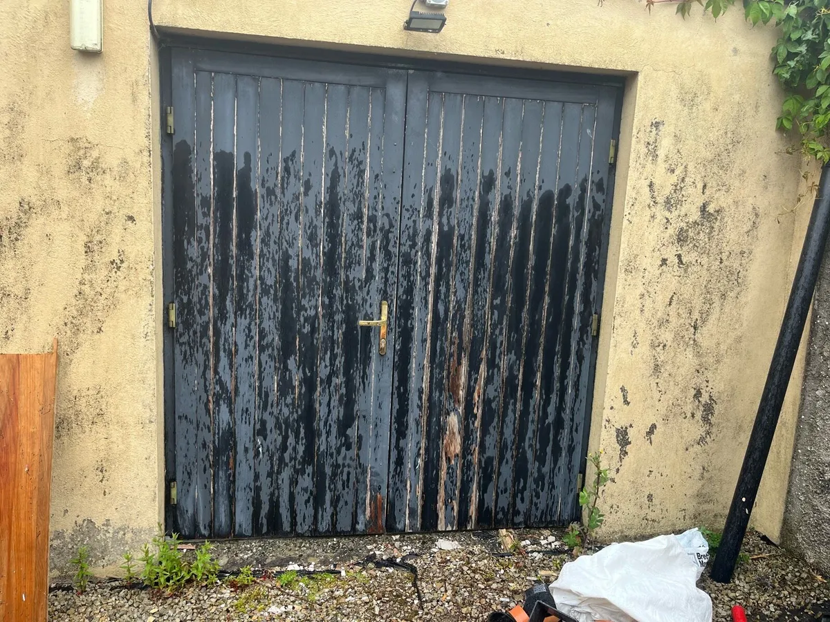 Munster Joinery teak double garage door - Image 4