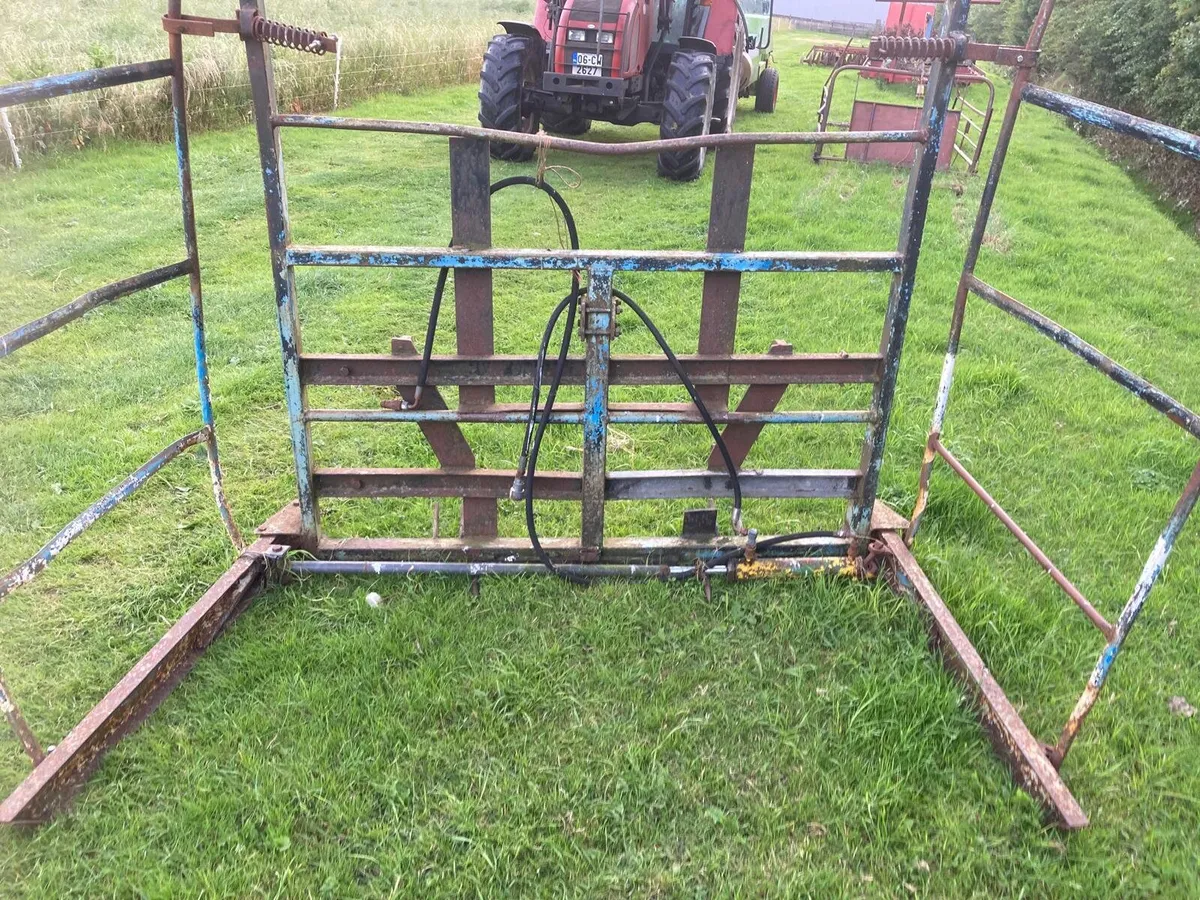 Square bale grab - Image 2