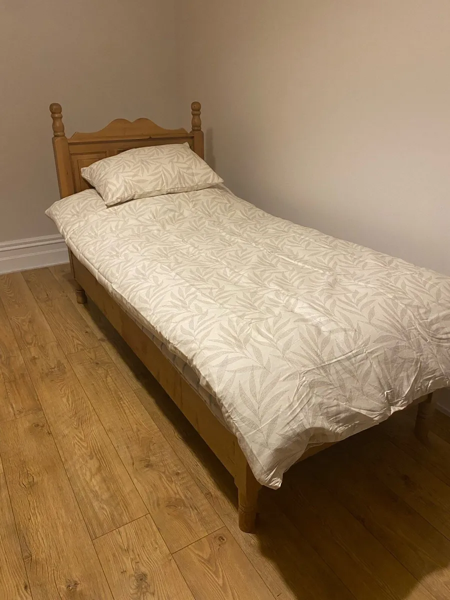 Single bed - Image 1