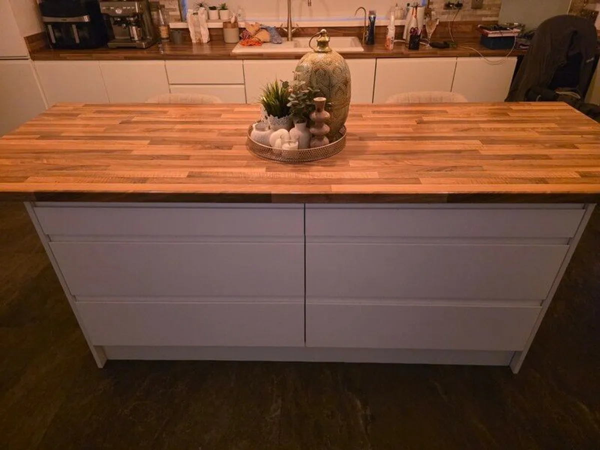 Premium Large High Gloss Kitchen Island Immaculate Condition - Image 1