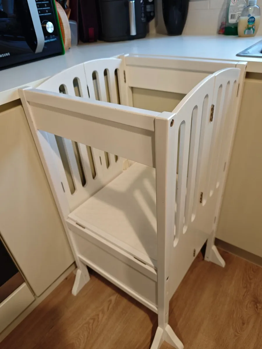 Guidecraft kitchen helper - Image 2