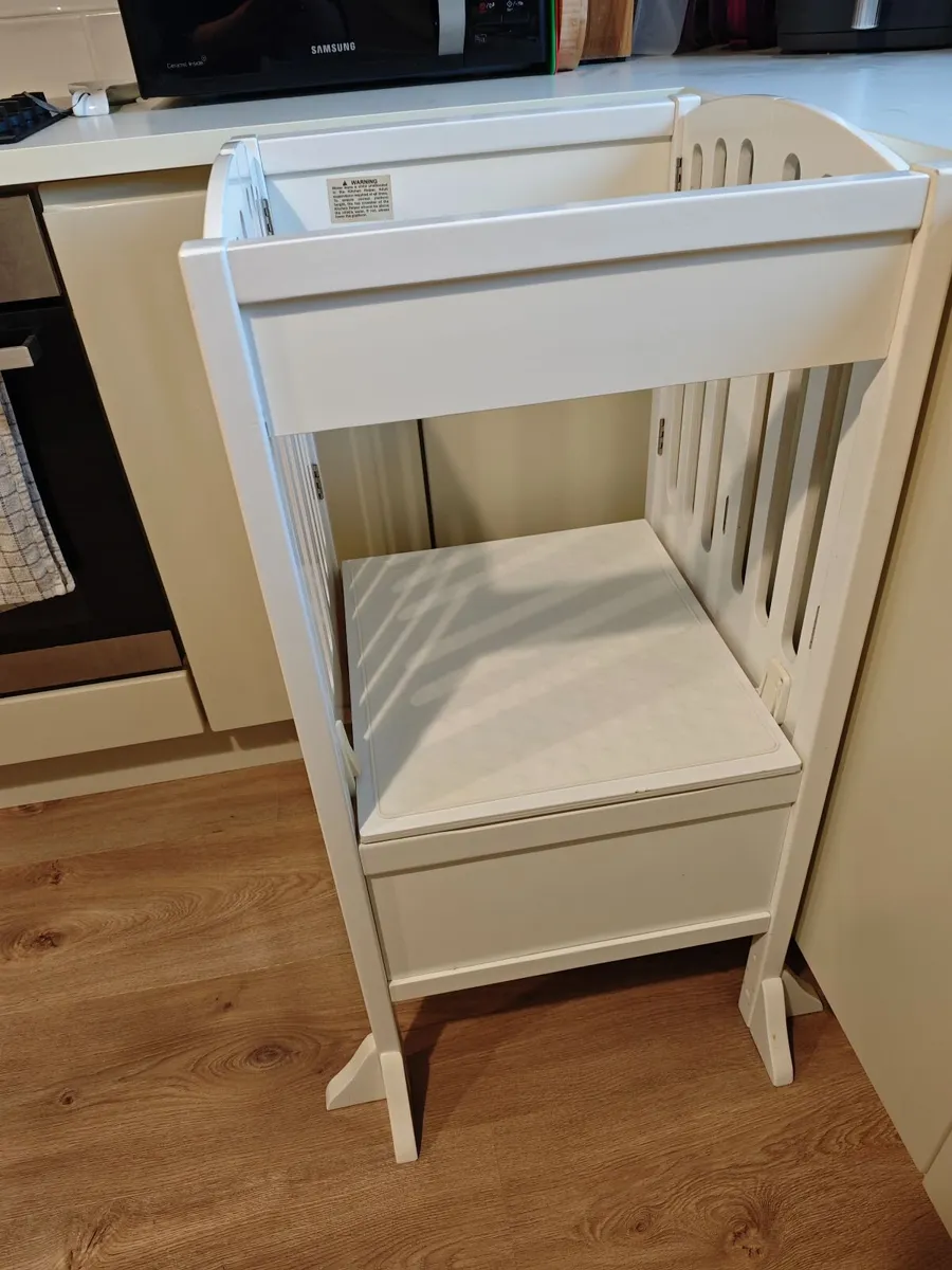 Guidecraft kitchen helper - Image 1