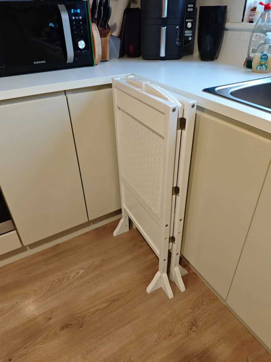 Guidecraft kitchen helper - Image 3