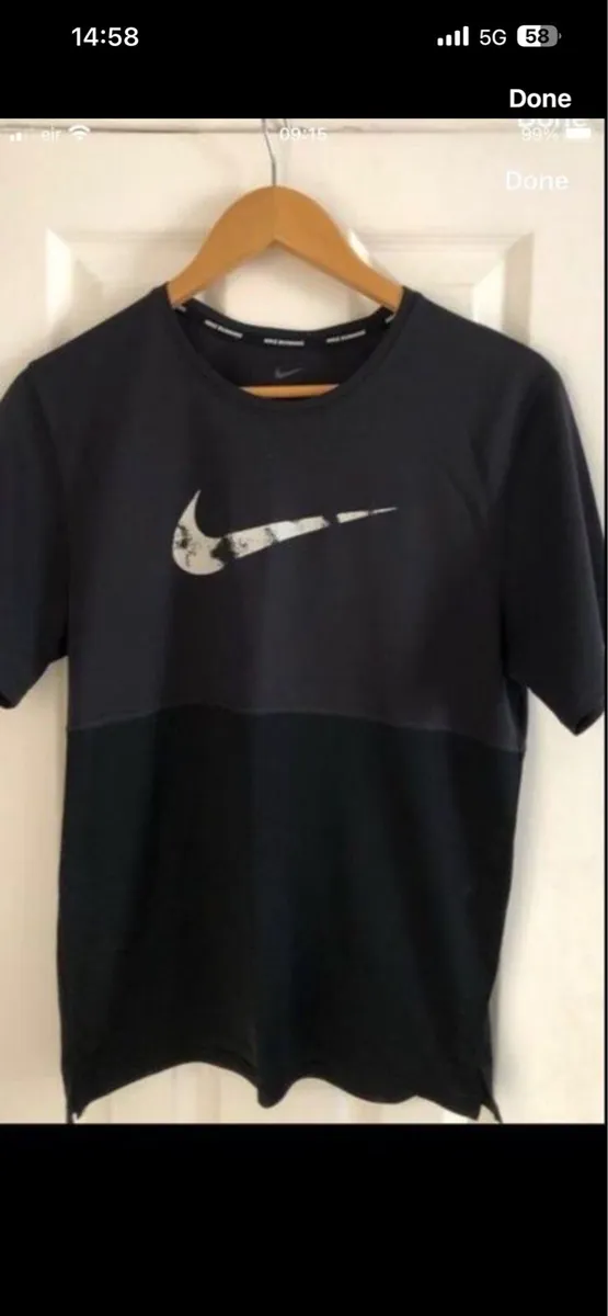 Mens Nike teeshirt size S €5 - Image 3