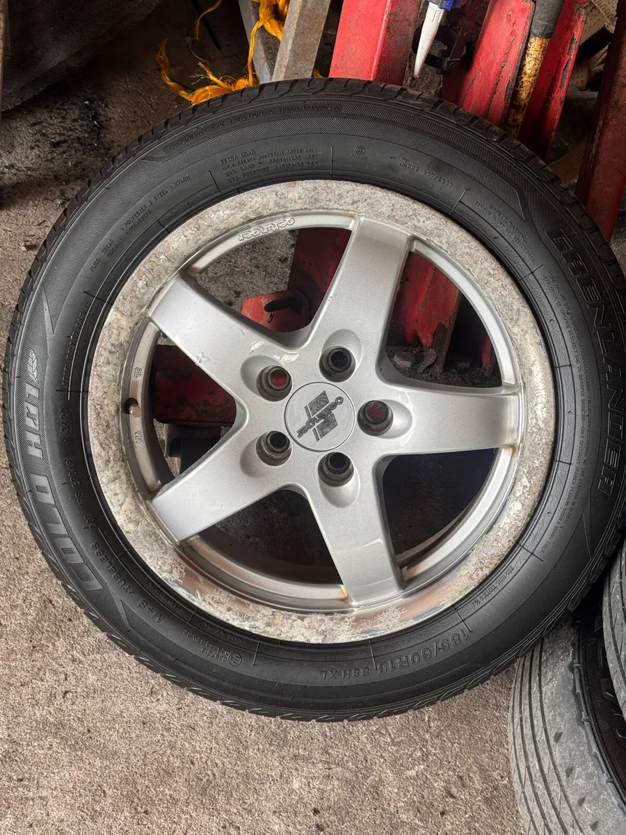 Volkswagen polo alloy wheels - Image 2