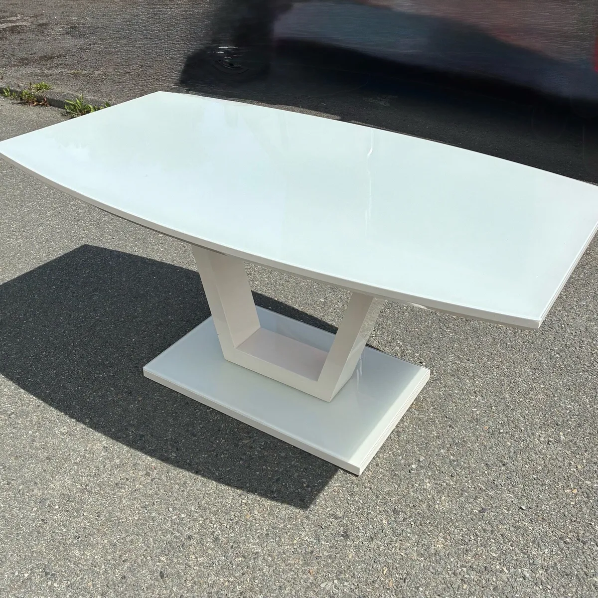 Fab! White High Gloss table & leather Chairs - Image 4