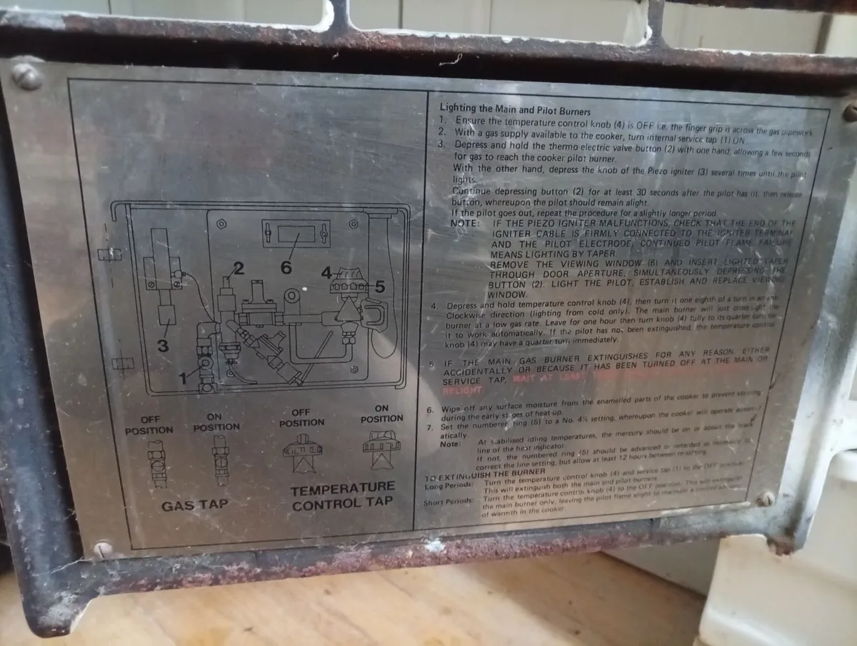 AGA stove,,free to go - Image 4