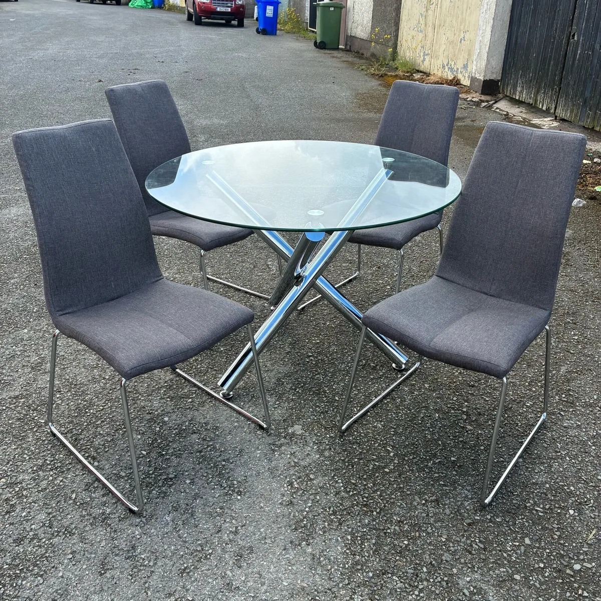Fab! Glass top table & grey Chairs on Chrome Legs - Image 1
