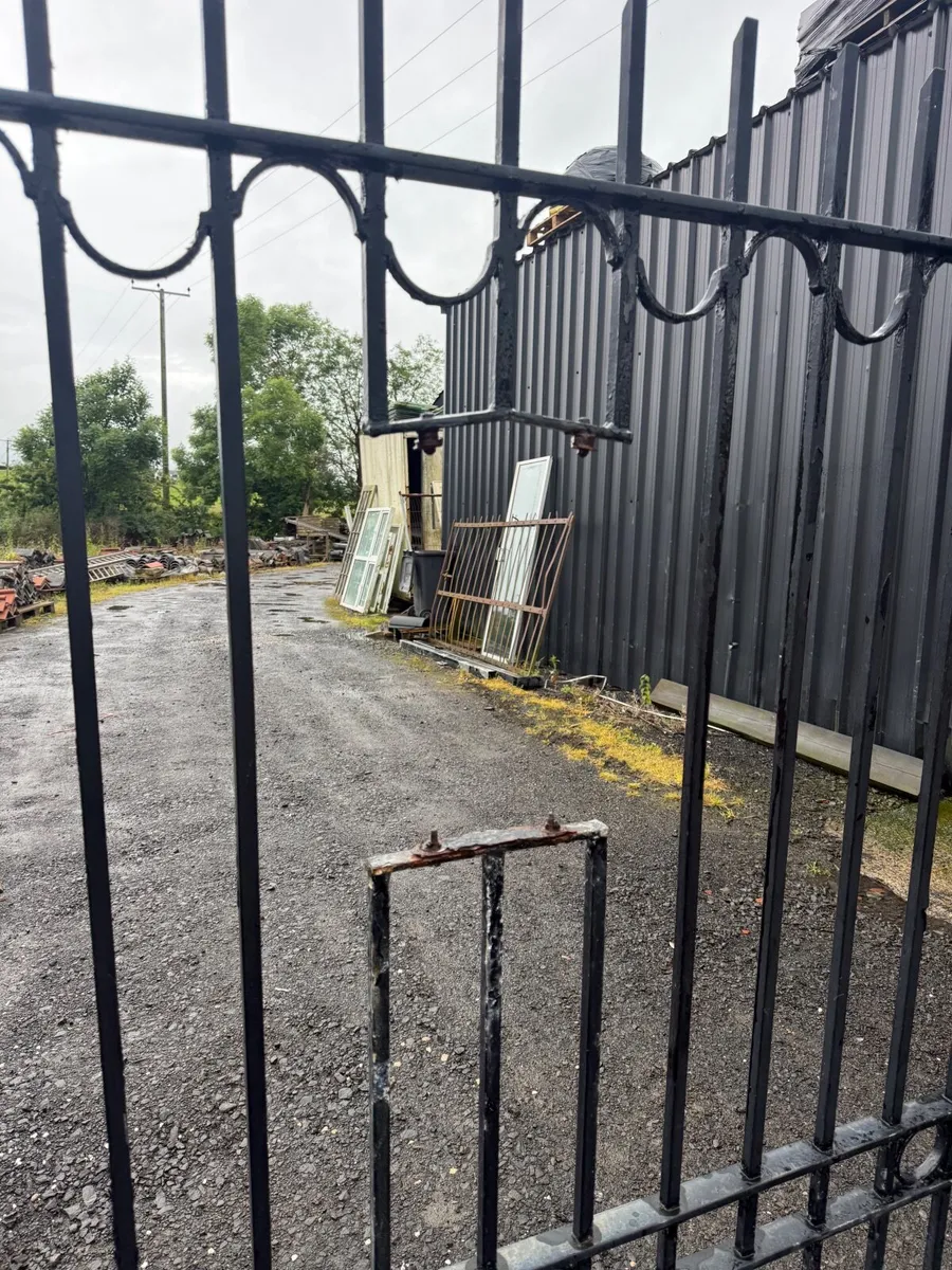 12 feet wide and 6 feet high entrance gates. - Image 2