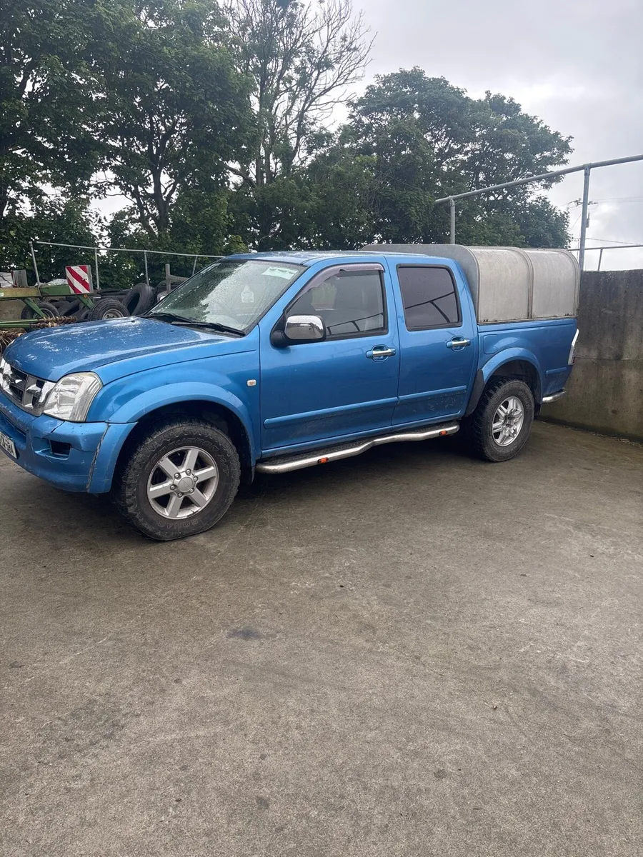 Isuzu D MAX - Image 1