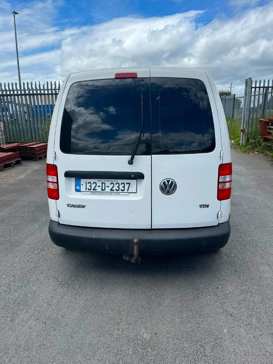 Volkswagen Caddy 2013 - Image 2