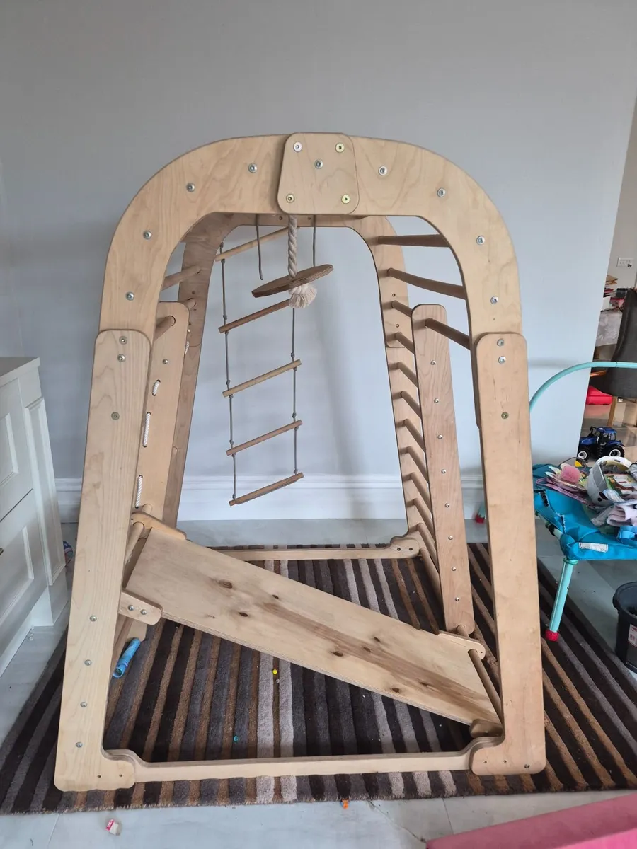 Indoor toddler climbing frame - Image 2