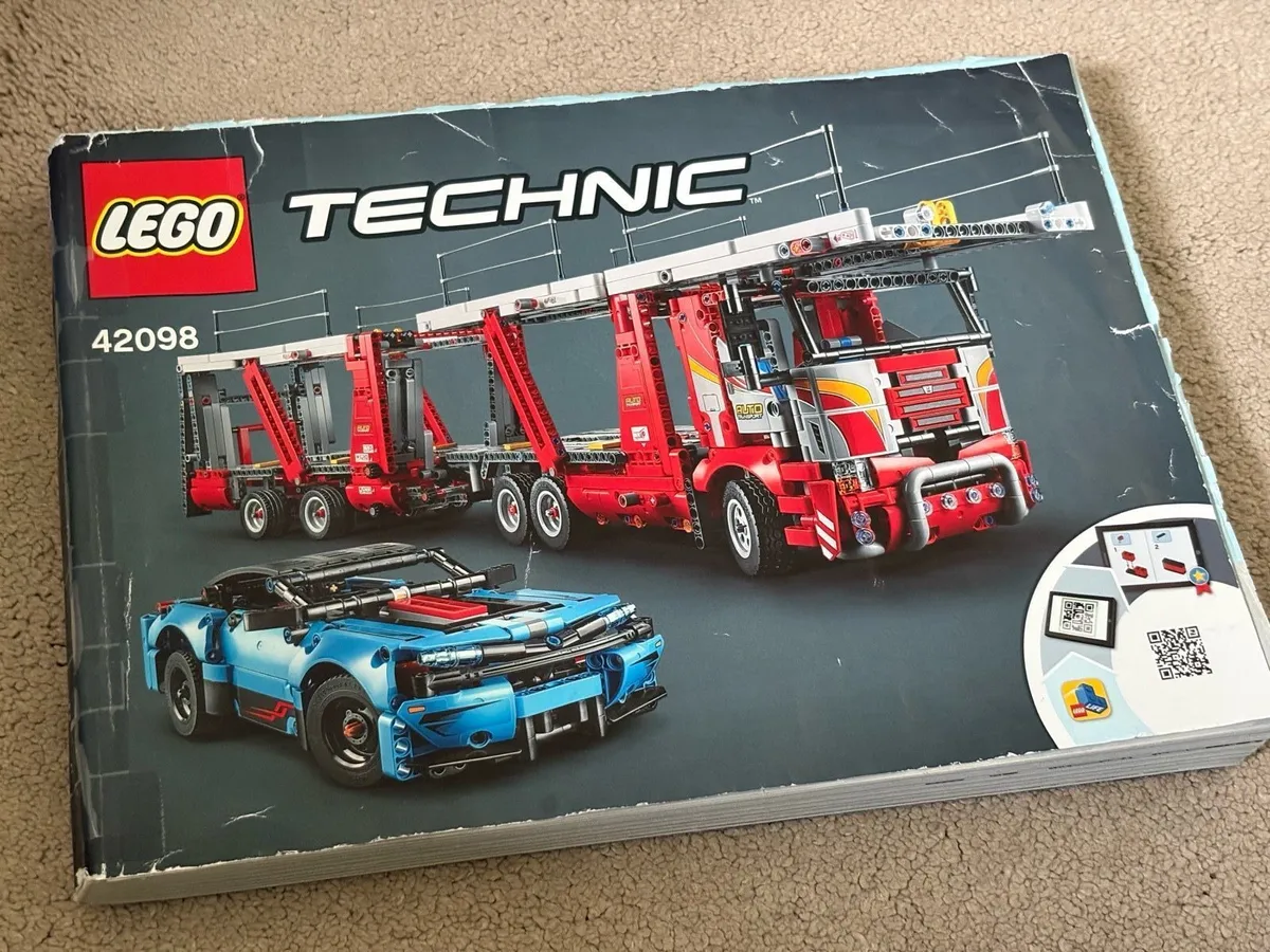Lego Technic 42098 Car Transporter - Image 2