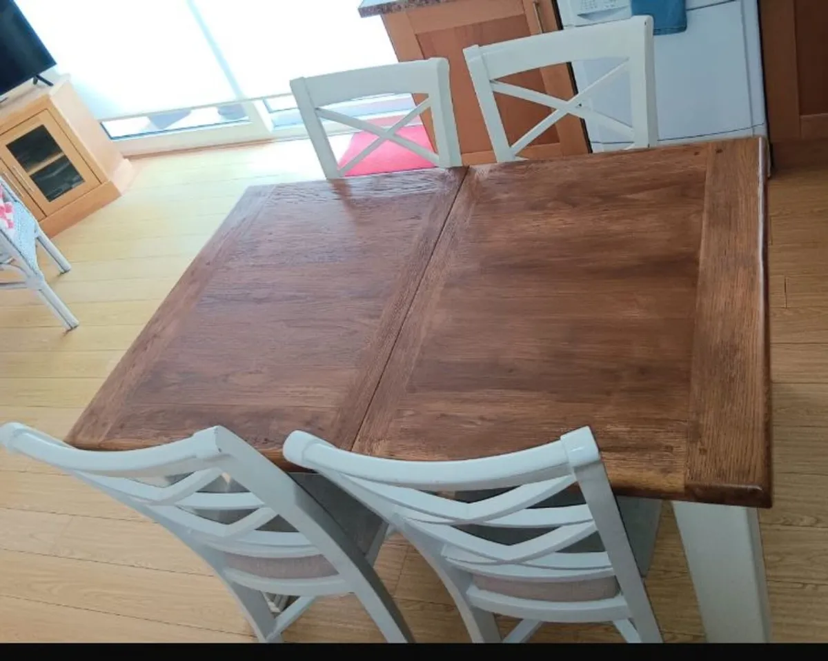 Folding table with 4 chairs