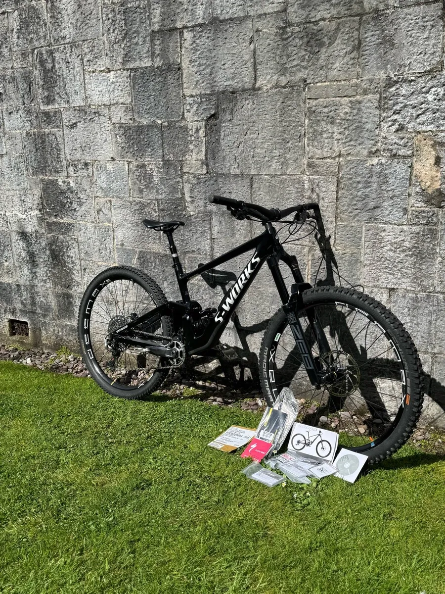 S Works Enduro,Like new - Image 1