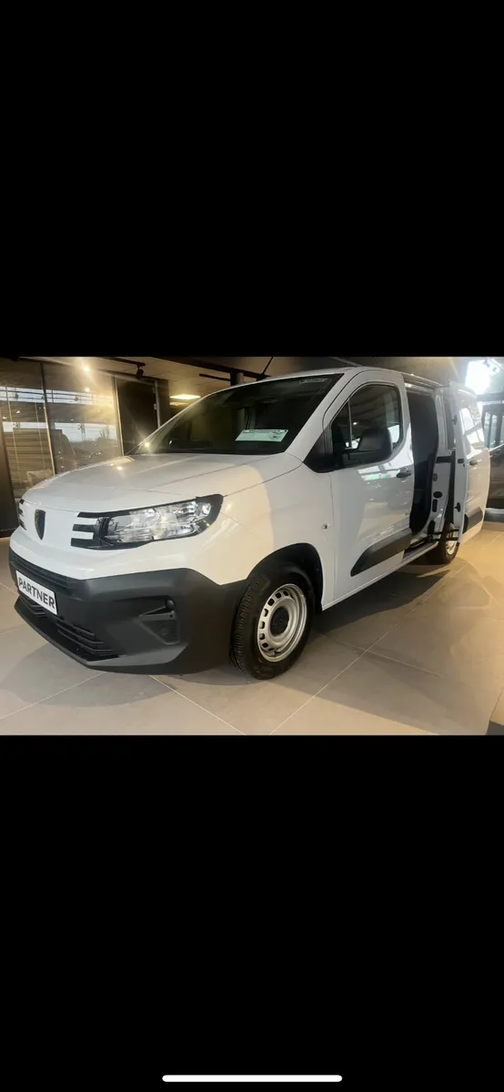 2025 Peugeot Partner Professional Plus 1.5 DSL - Image 2