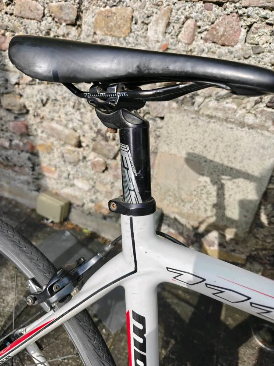 Moser 111 carbon fibre racing bike - Image 2