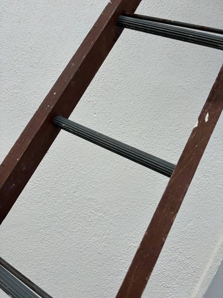 large ladder - Image 3