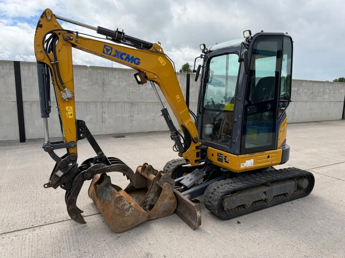 XCMG XE27E 2.6 TON MINI DIGGER - Image 1