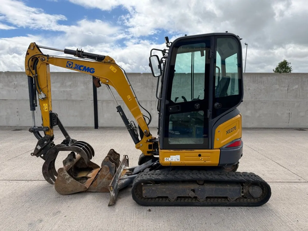 XCMG XE27E 2.6 TON MINI DIGGER - Image 3