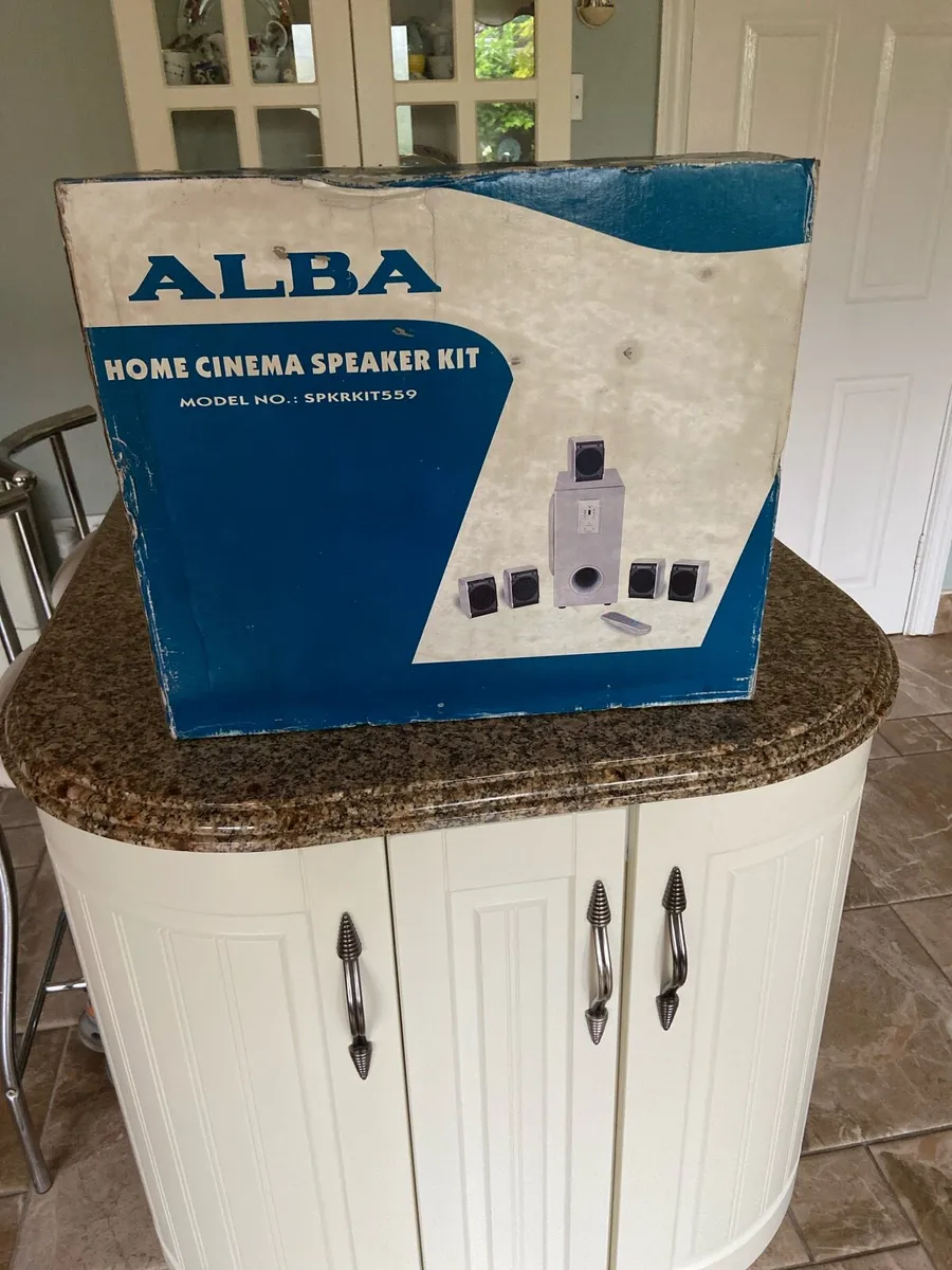 Alba Home. Cinema. Kit